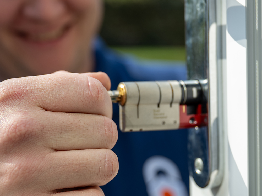Fitting a new euro cylinder to a door