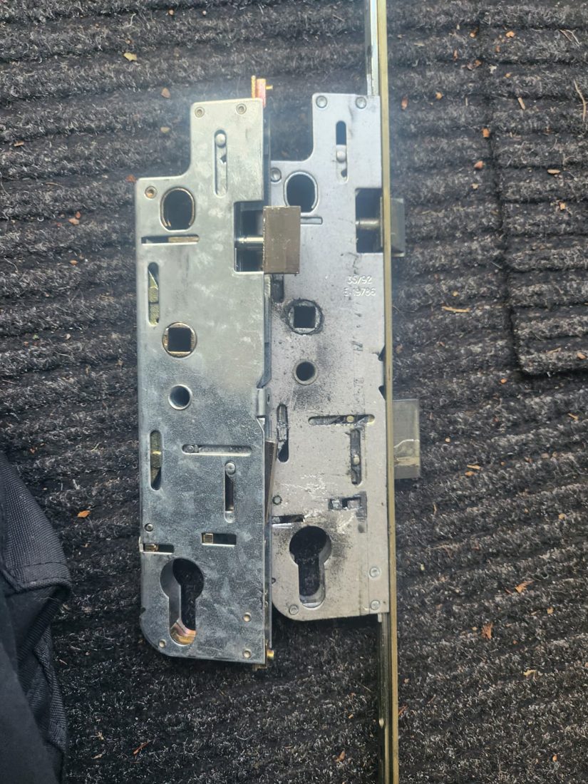 UPVC front door locked shut gained entry and replaced the faulty gearbox handles and euro thumbturn cylinder — Lockout in Castleford by LocksmithLocal