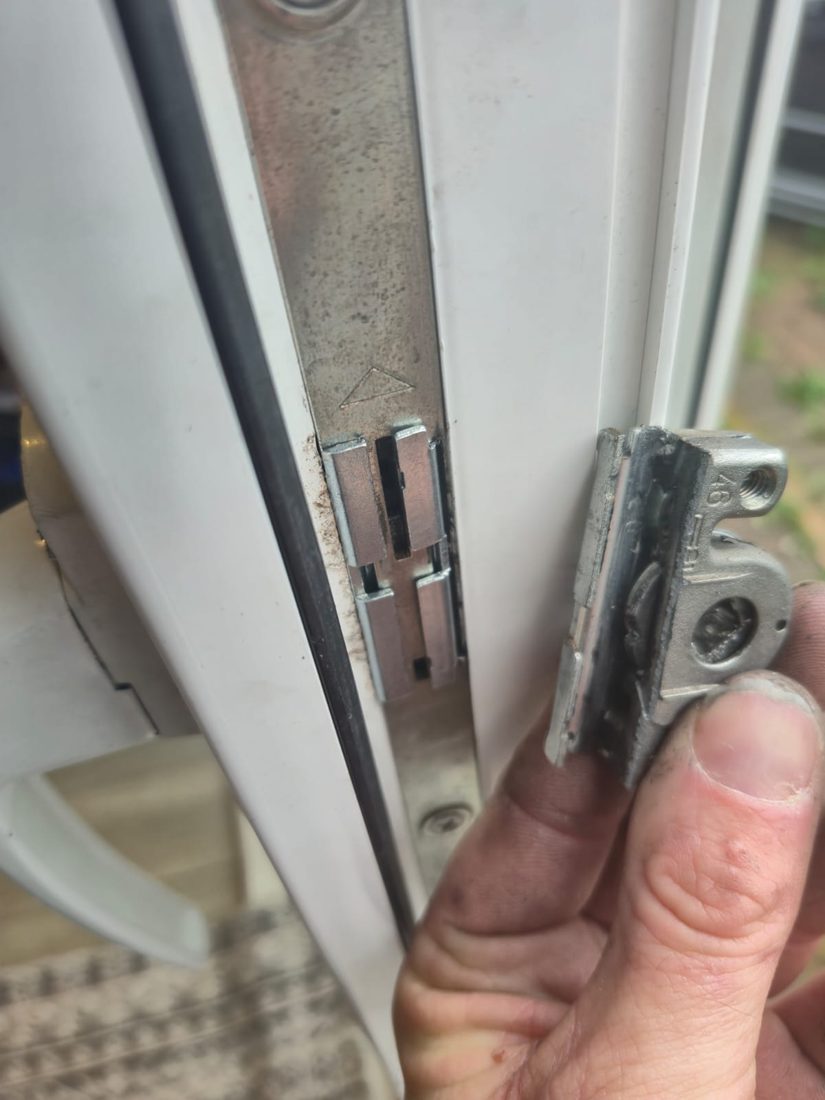 Failed sliding patio door siegenia gearbox replaced — uPVC Repair by LocksmithLocal