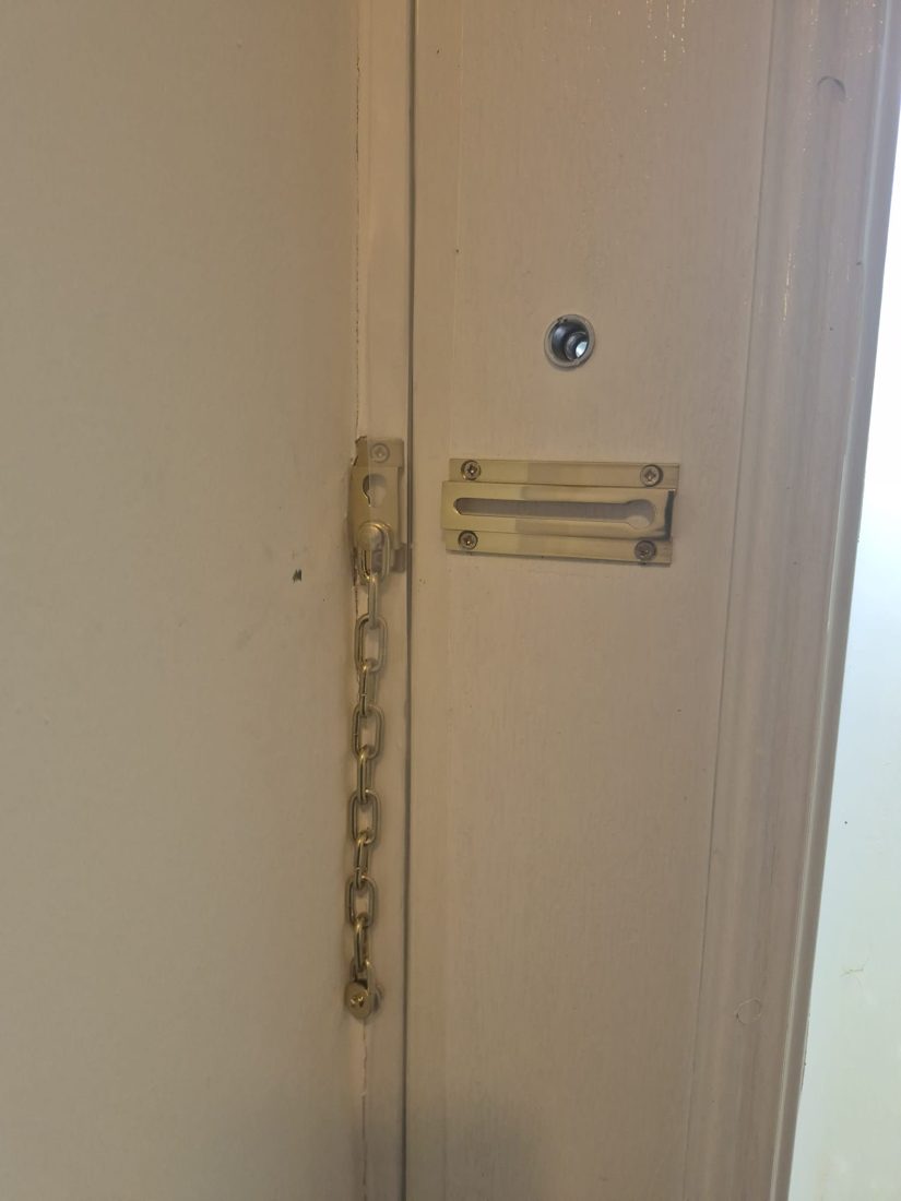 Door chain fitted — Lock Change by LocksmithLocal