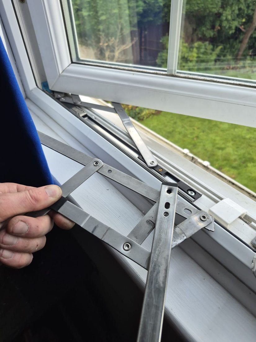 Failed hinges replaced — Lock Change by LocksmithLocal