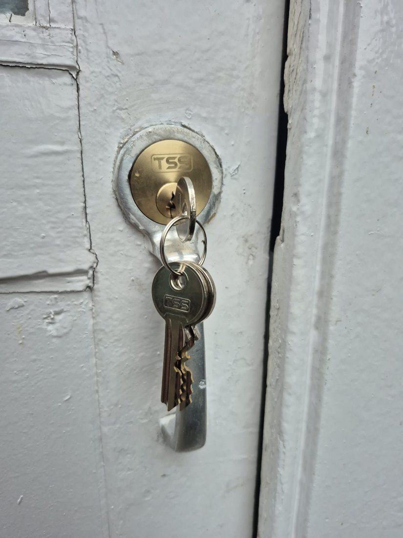 Gain entry replace RIM cylinder — Lockout by LocksmithLocal
