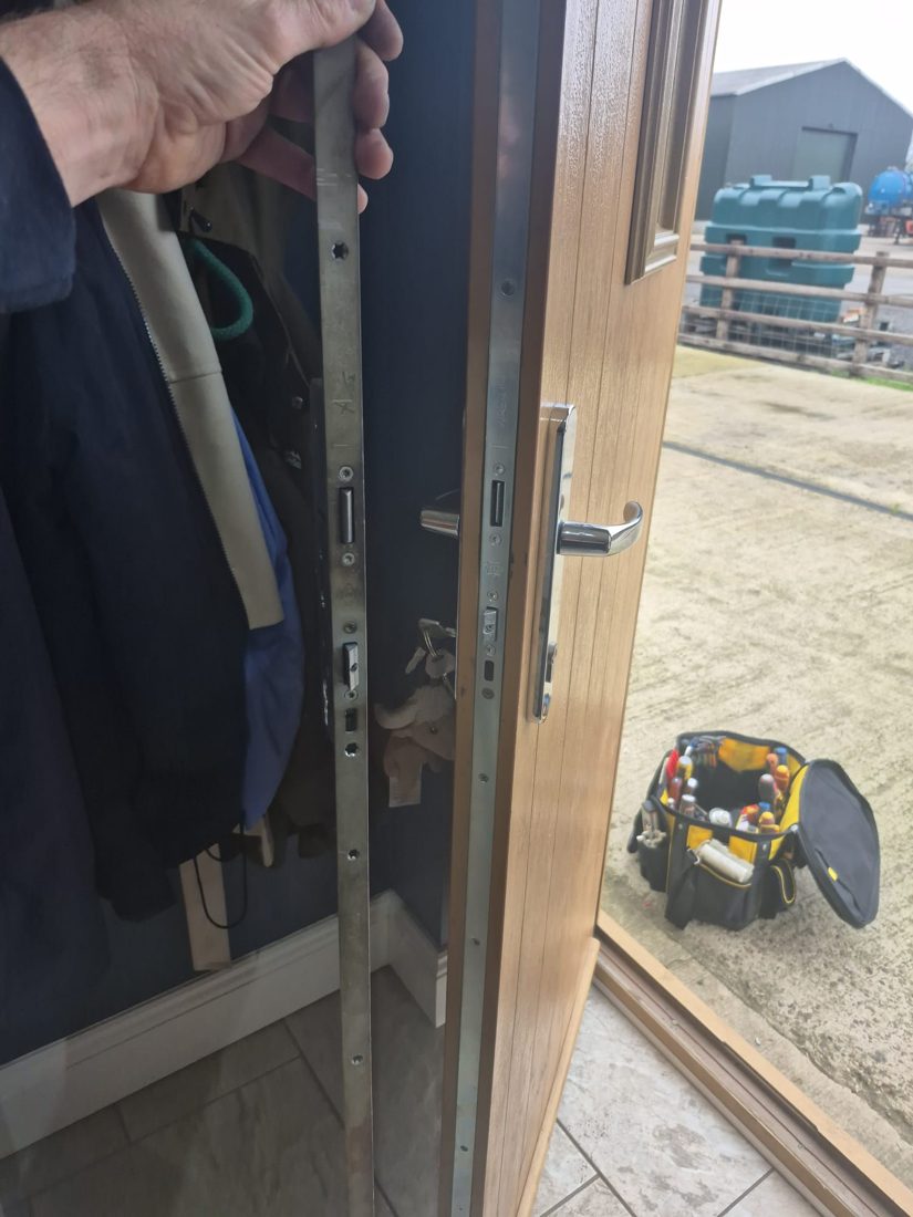 Avantis mechanism replacement Donny — uPVC Repair in Halifax by LocksmithLocal