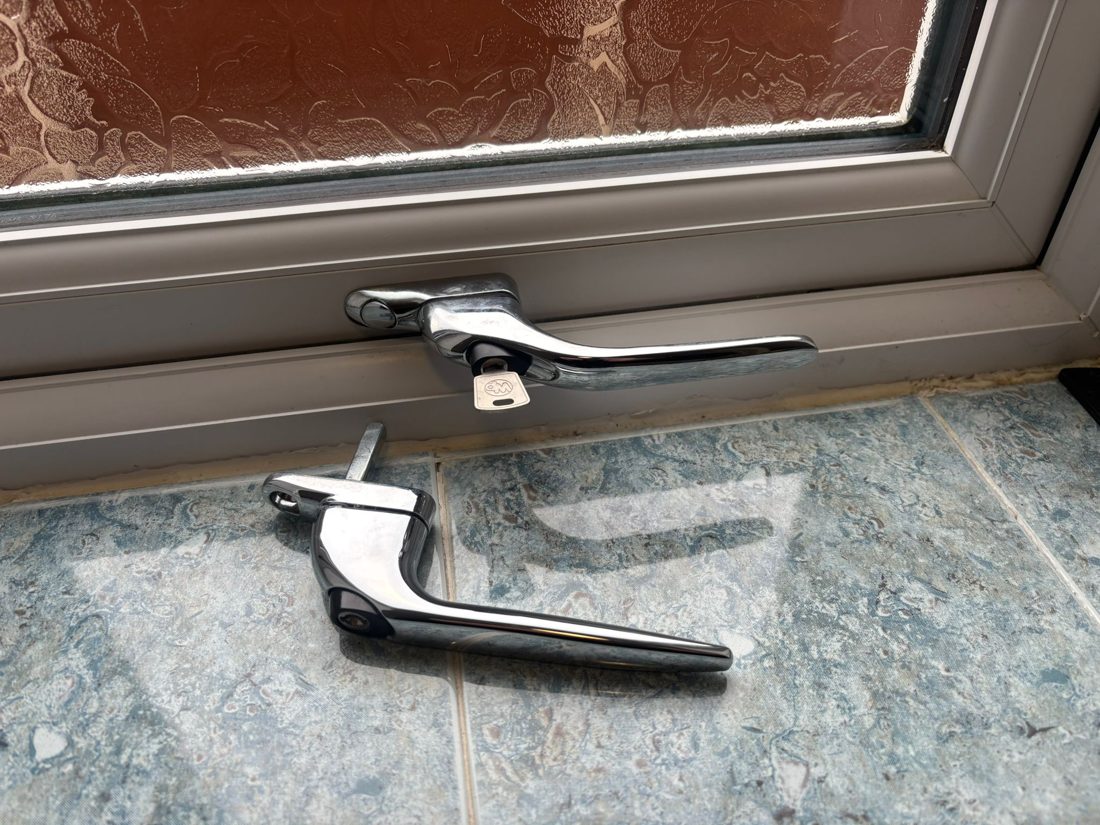 Faulty window handle replaced in — Window Repair by LocksmithLocal