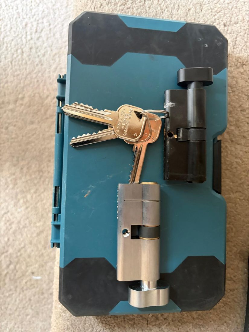 Replaced the faulty full euro Thumbturn cylinder and handles on the front wooden door — Lock Upgrade in Halifax by LocksmithLocal